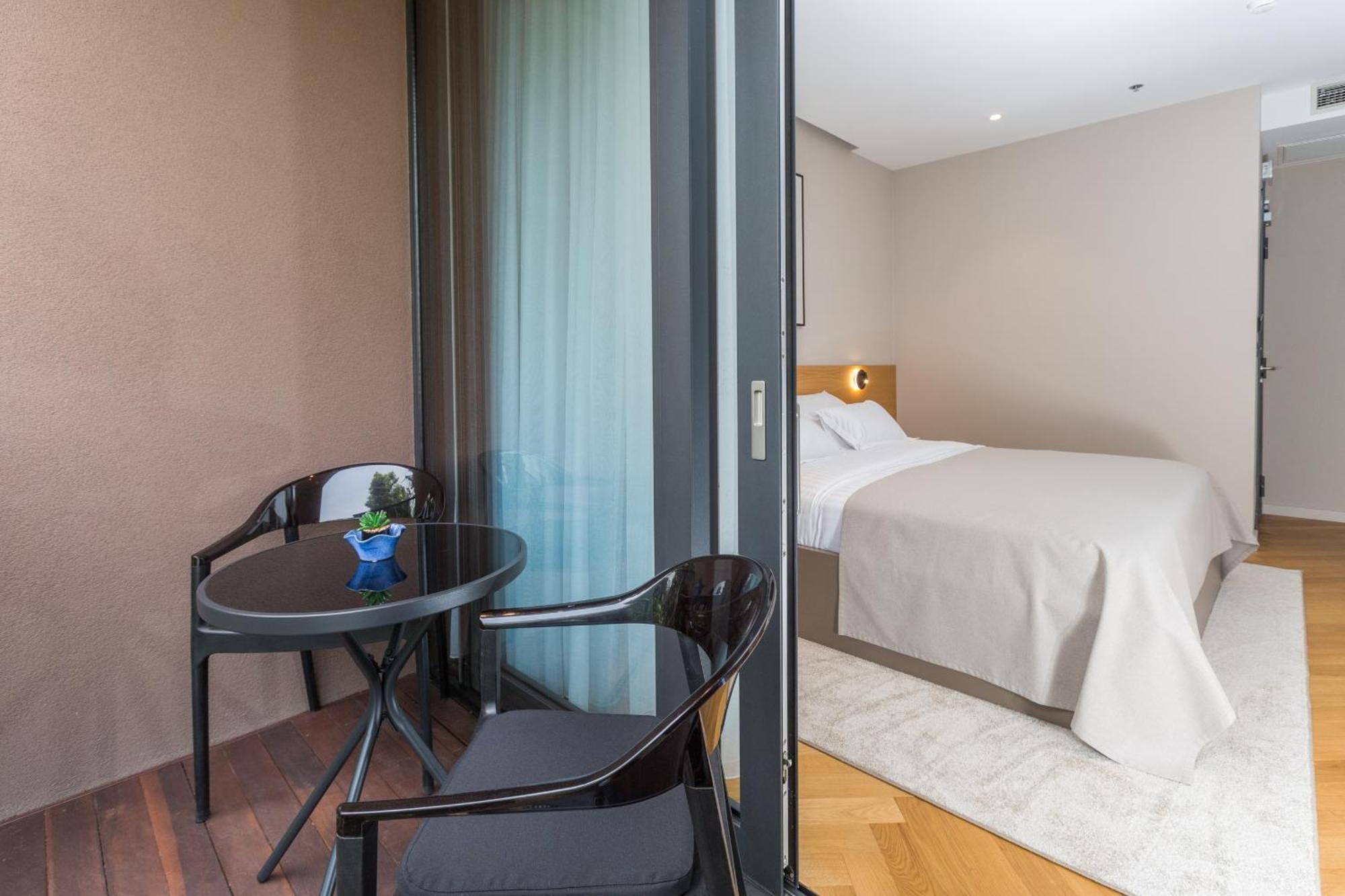 Hotel Squero ロヴィニ エクステリア 写真