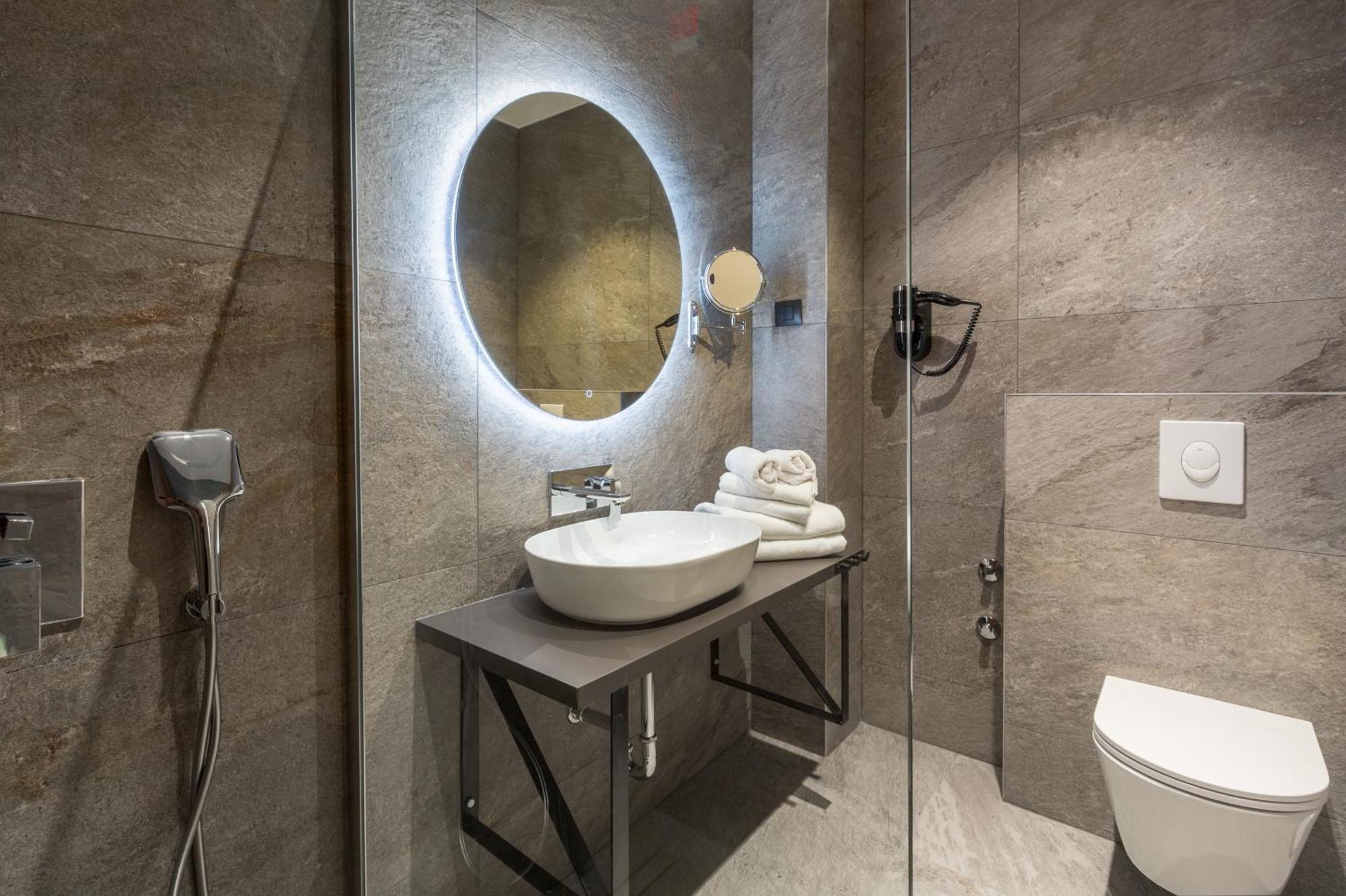 Hotel Squero ロヴィニ エクステリア 写真